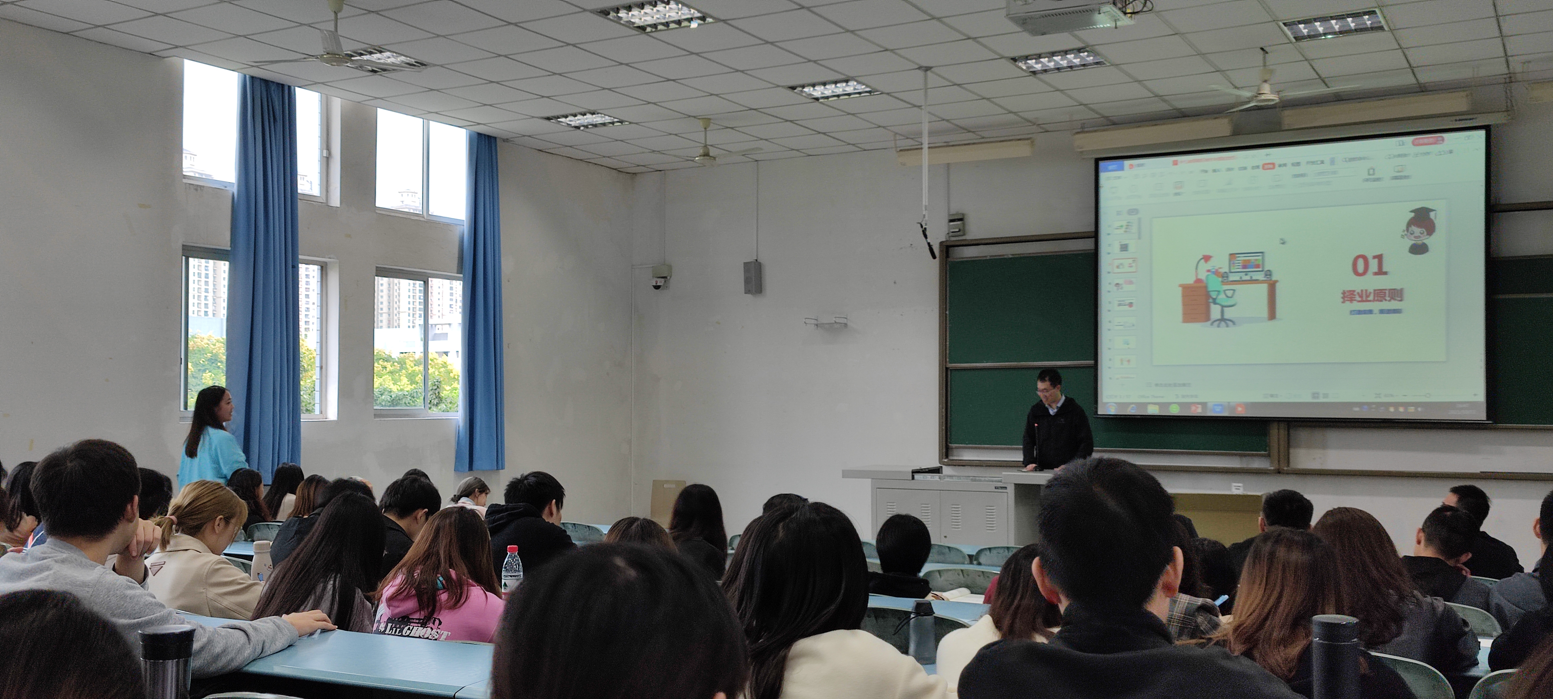 1634116138629038336.jpg 1633950318578.jpg