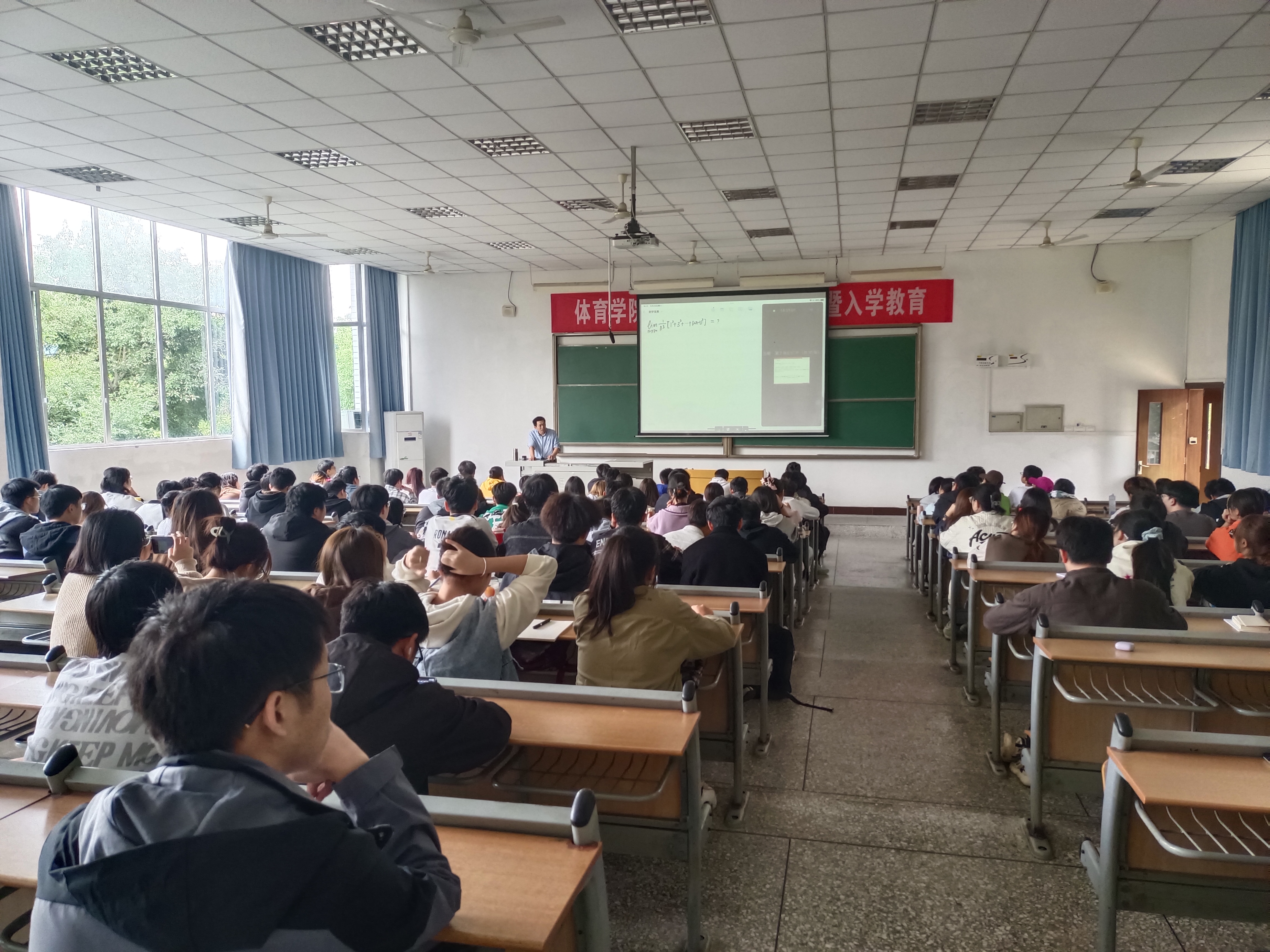 nLDr_1698736788648000641.jpg 1.jpg