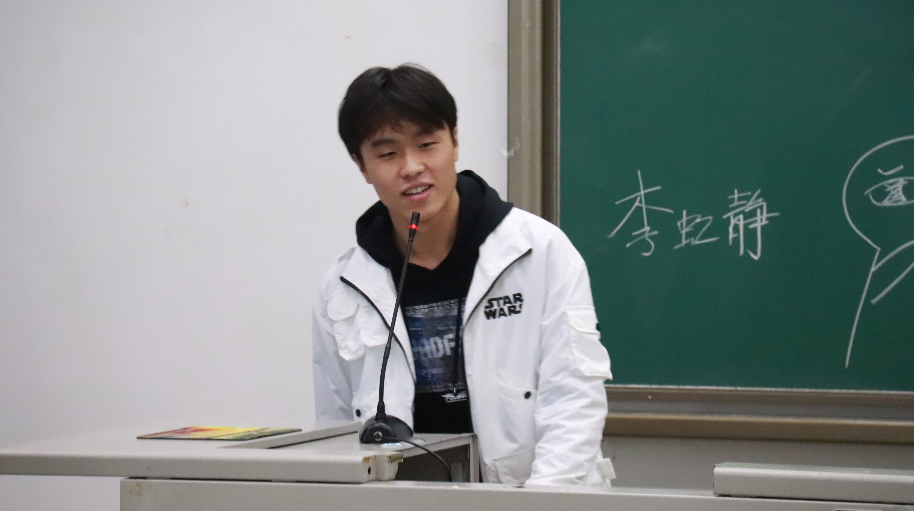 英国上市公司365院级团学组织第二次例会顺利举行4.jpg